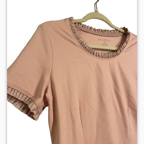NWT Jaanuu pink ruffle neckline and sleeve trim short sleeve scrub top size M - Picture 2 of 5